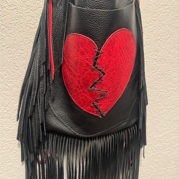 Black and Red Embroidered Fringe Bag - Picture 3 of 4